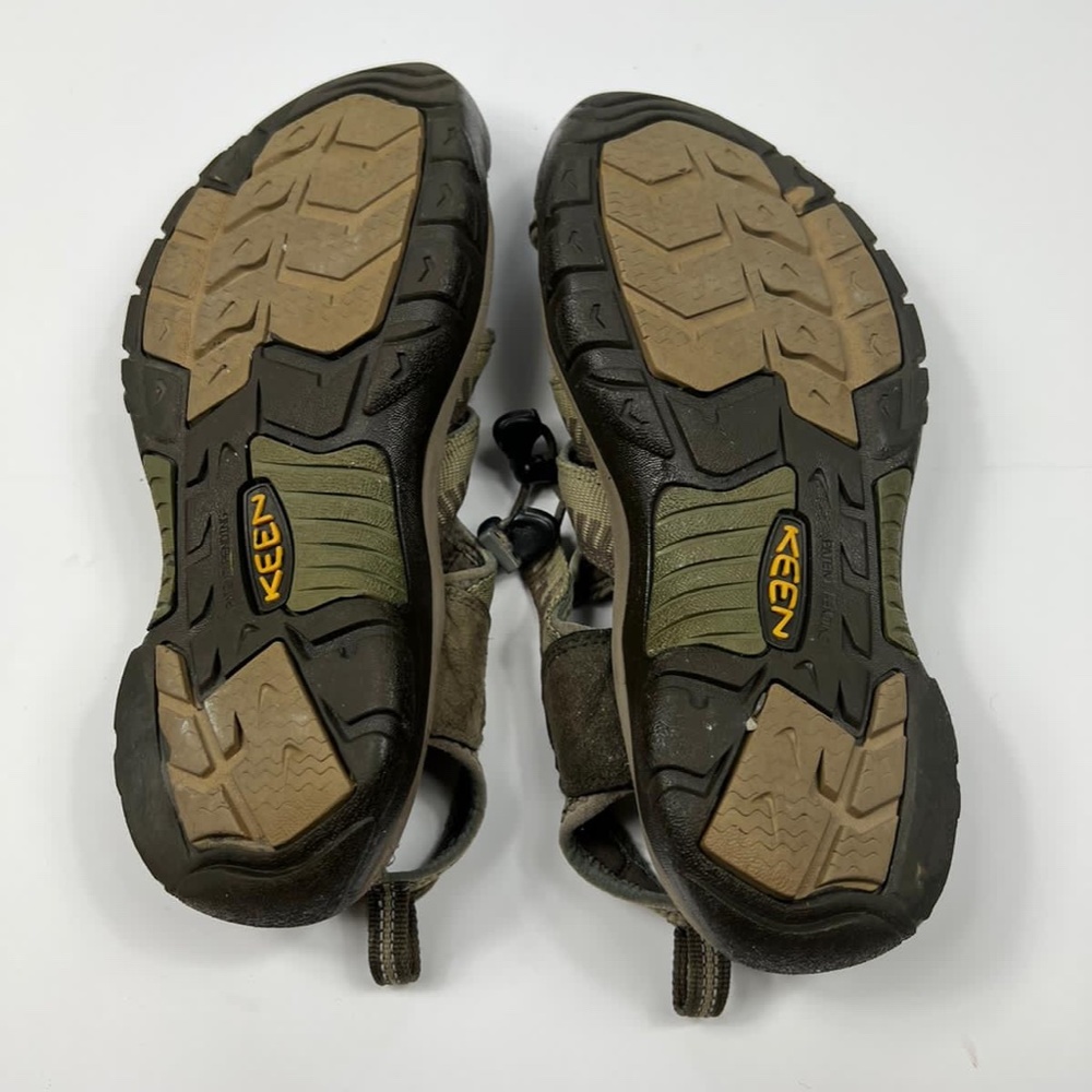 Keen Brown and Black Hiking Sandals with Protective Toe Cap - Picture 7 of 9
